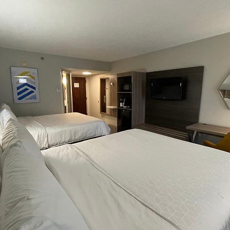 Holiday Inn Express Burlington By Ihg Eksteriør billede