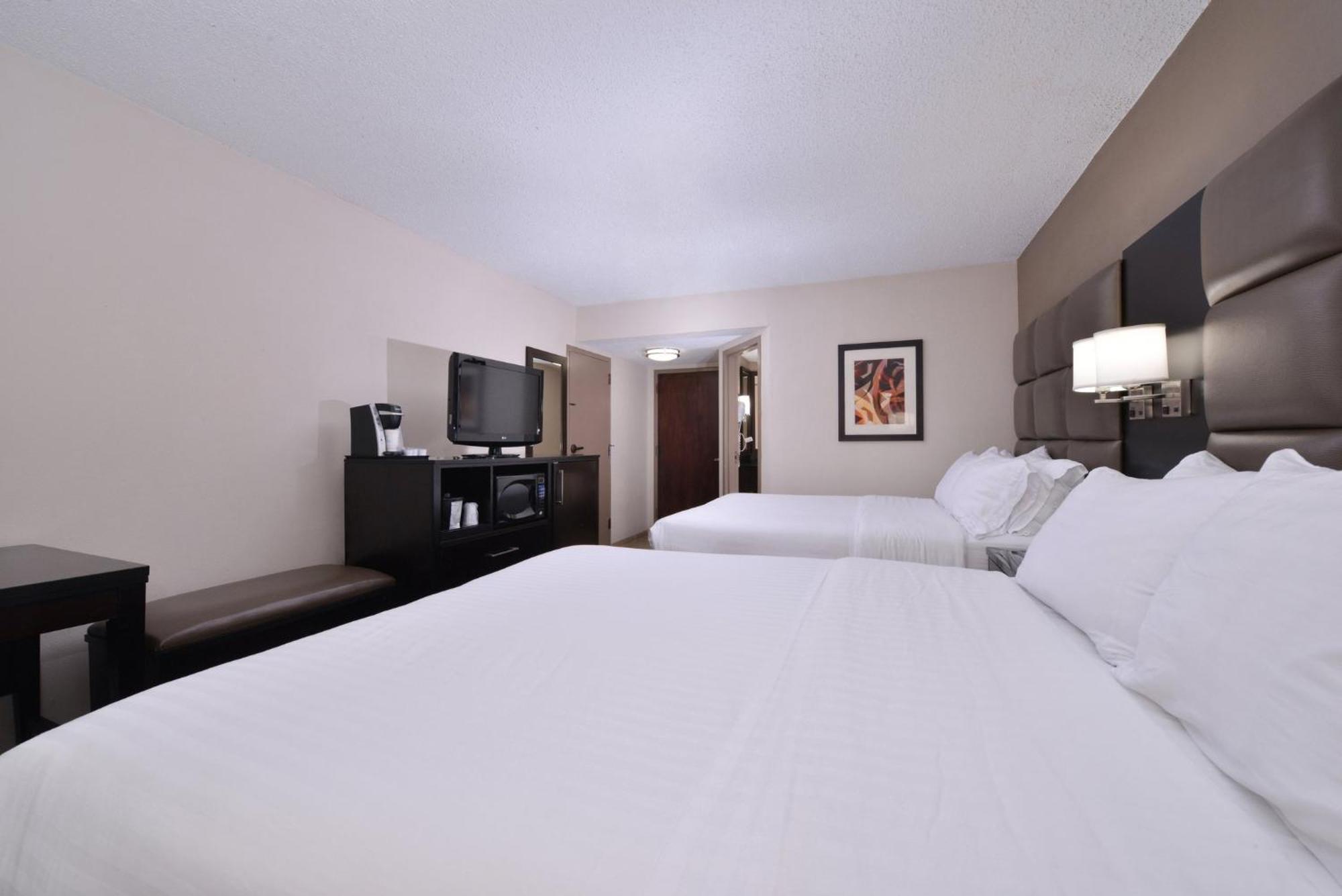 Holiday Inn Express Burlington By Ihg Eksteriør billede