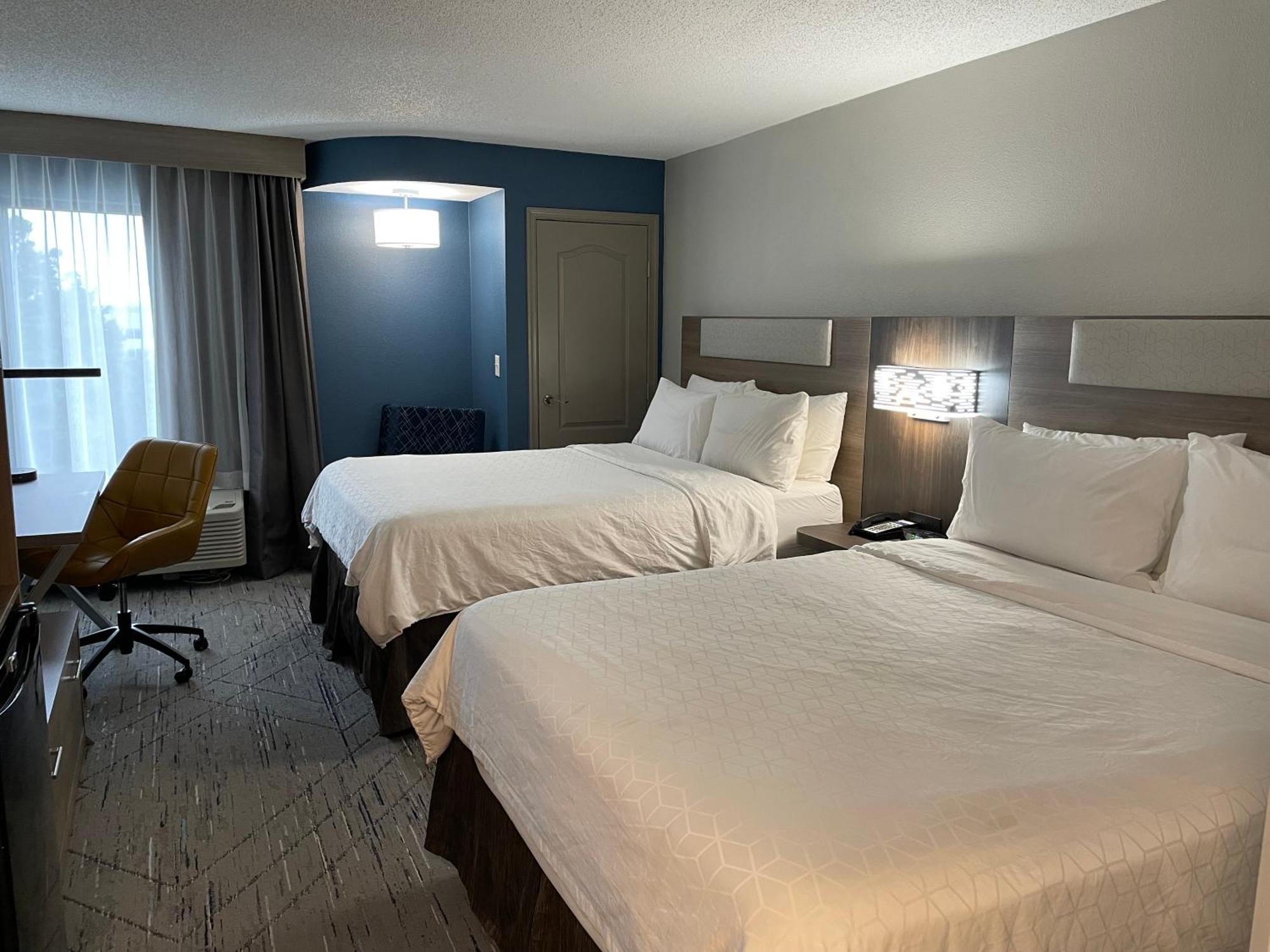 Holiday Inn Express Burlington By Ihg Eksteriør billede