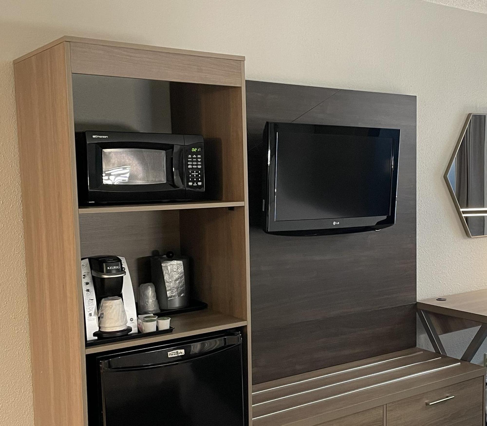 Holiday Inn Express Burlington By Ihg Eksteriør billede