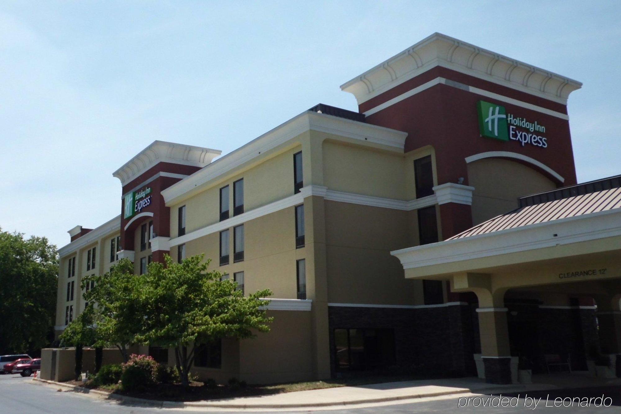 Holiday Inn Express Burlington By Ihg Eksteriør billede