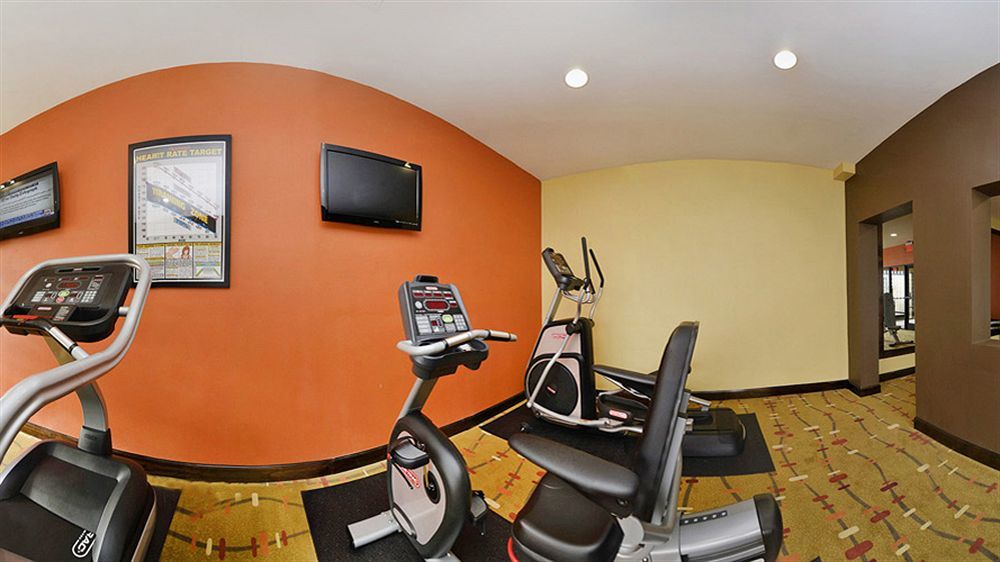 Holiday Inn Express Burlington By Ihg Eksteriør billede